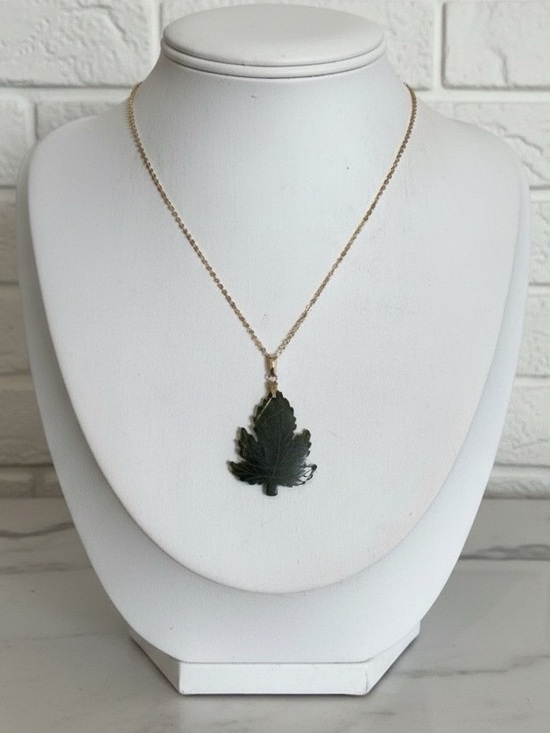 Jewelry - Carved Jade Leaf Pendant Necklace